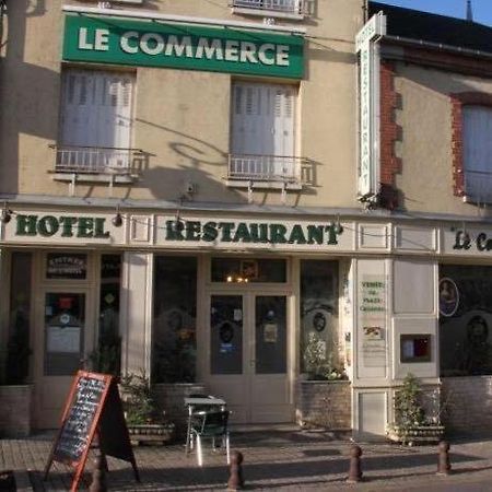 Hotel Le Commerce Bellegarde-du-Loiret Exterior foto