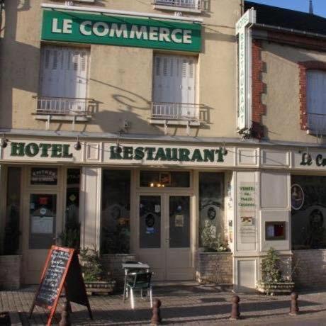 Hotel Le Commerce Bellegarde-du-Loiret Exterior foto